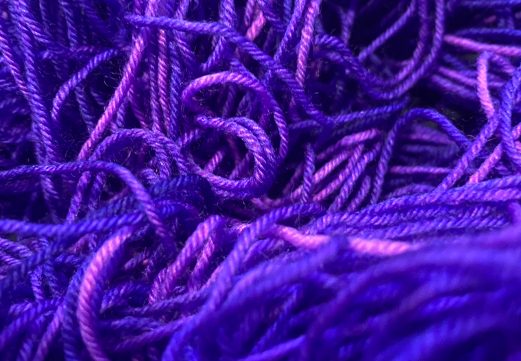 Knotted yarn